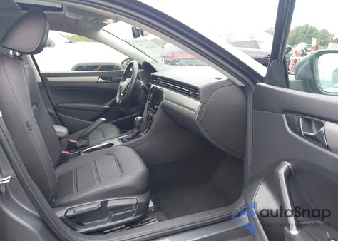 2021 Volkswagen Passat 2.0T Se z USA, uszkodzony, nr VIN 1VWSA7A36MC015286